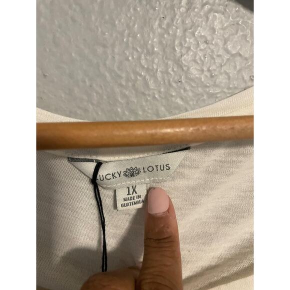 Lucky Lotus Shirt Womens 1X White Mandala Floral Graphic Scoop Neck READ - Picture 3 of 10